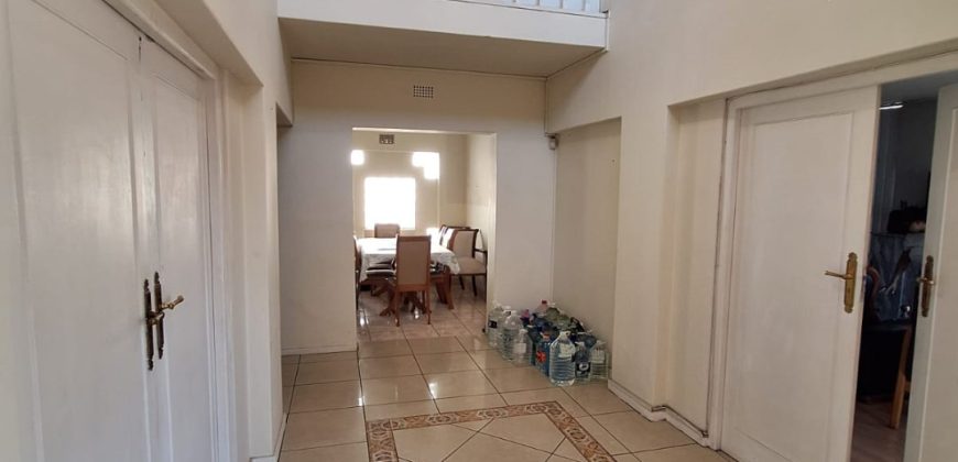 Huge five bedroom duplex in Kensington Johannesburg