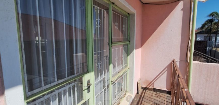 Huge five bedroom duplex in Kensington Johannesburg