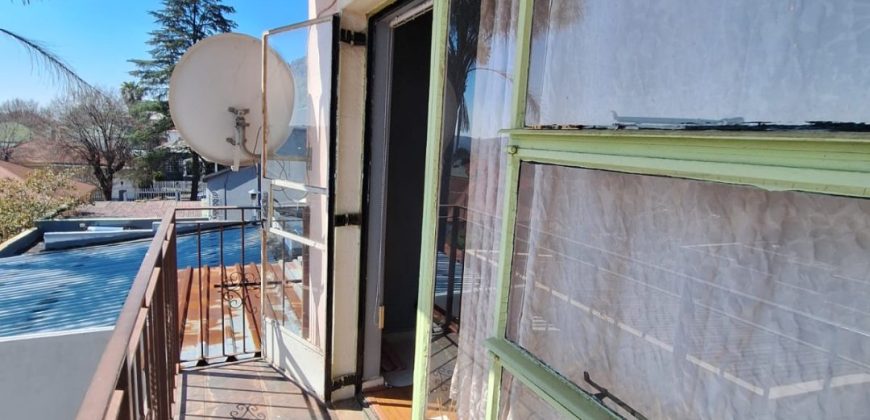 Huge five bedroom duplex in Kensington Johannesburg