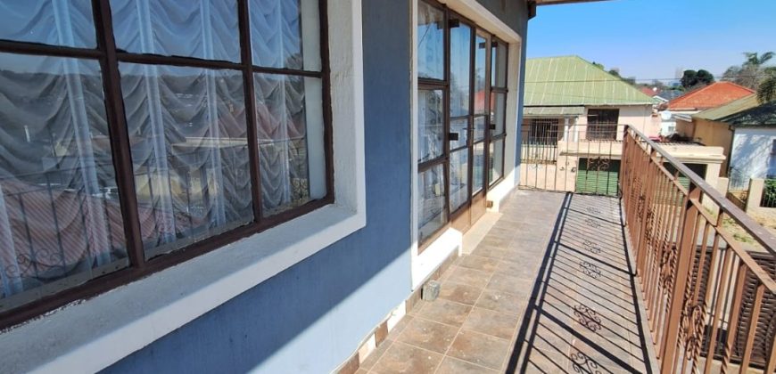 Huge five bedroom duplex in Kensington Johannesburg