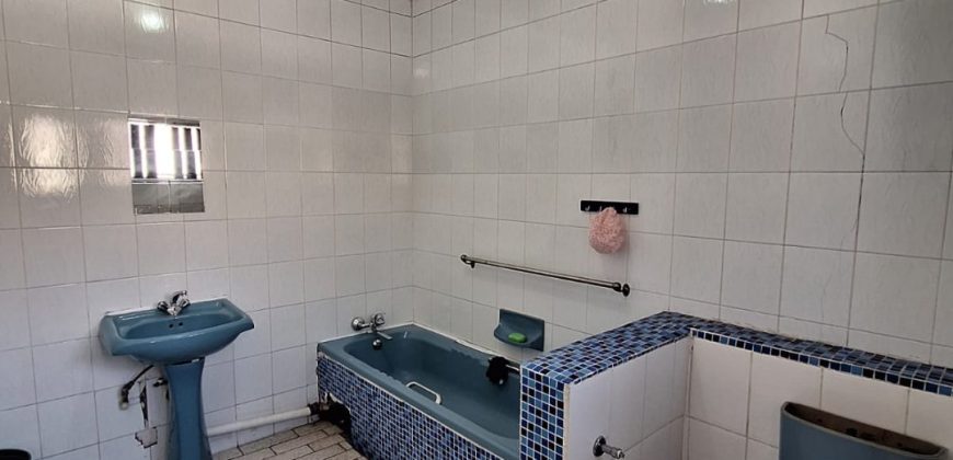 Huge five bedroom duplex in Kensington Johannesburg