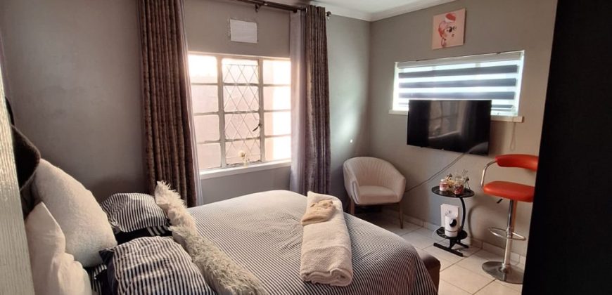 Huge five bedroom duplex in Kensington Johannesburg