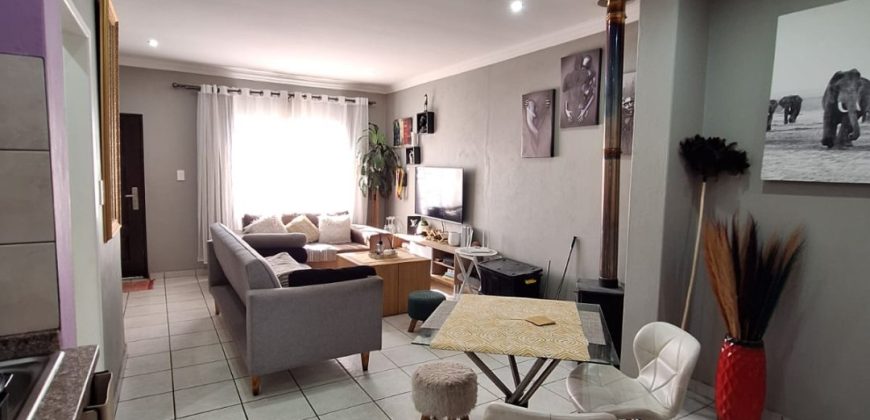 Huge five bedroom duplex in Kensington Johannesburg
