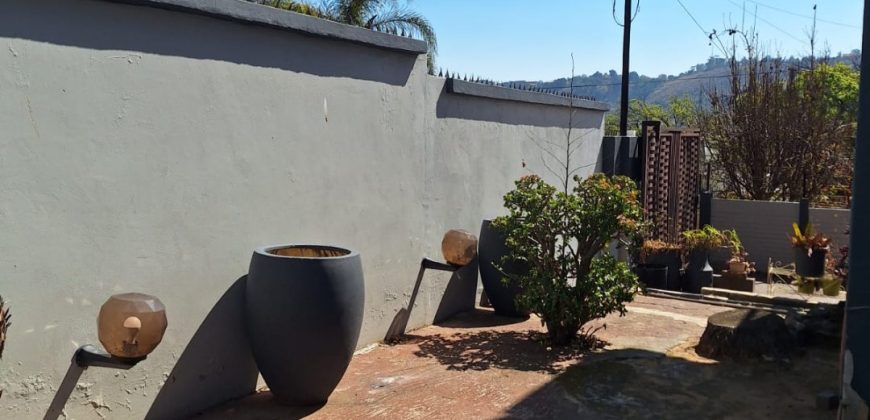 Huge five bedroom duplex in Kensington Johannesburg