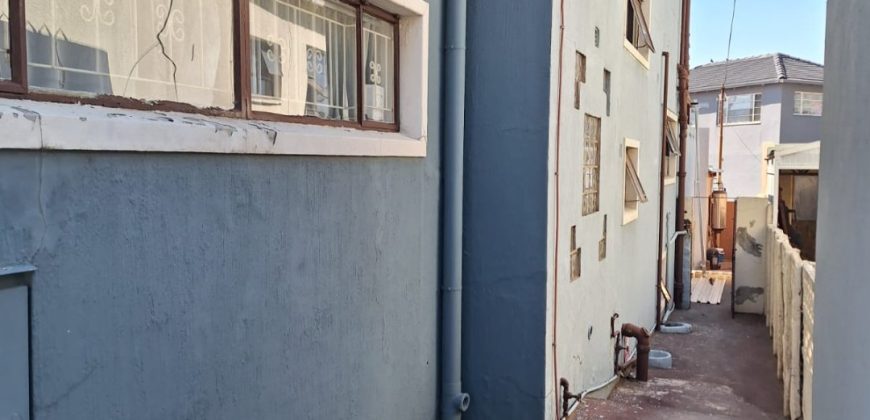 Huge five bedroom duplex in Kensington Johannesburg