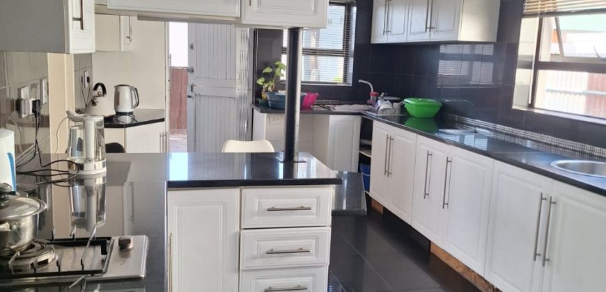 Huge five bedroom duplex in Kensington Johannesburg