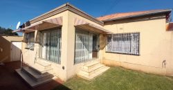 6 Bedroom family home with income cottages