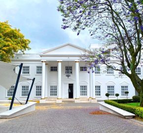 The White House facility is second to none it’s an Experience unparalleled luxury and style in a home that defines contemporary elegance.