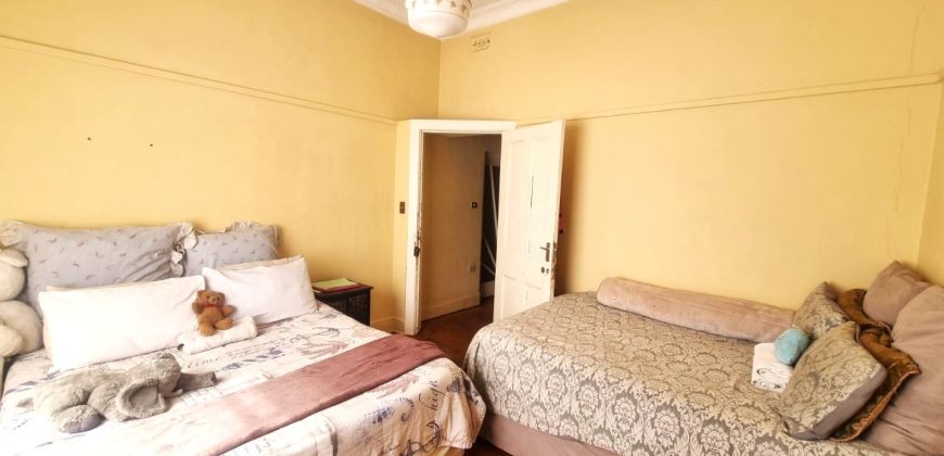 3-Bedroom House with 2 outside rooms