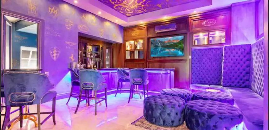 The White House facility is second to none it’s an Experience unparalleled luxury and style in a home that defines contemporary elegance.