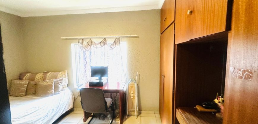 Investment property in Bezuidenhout Valley