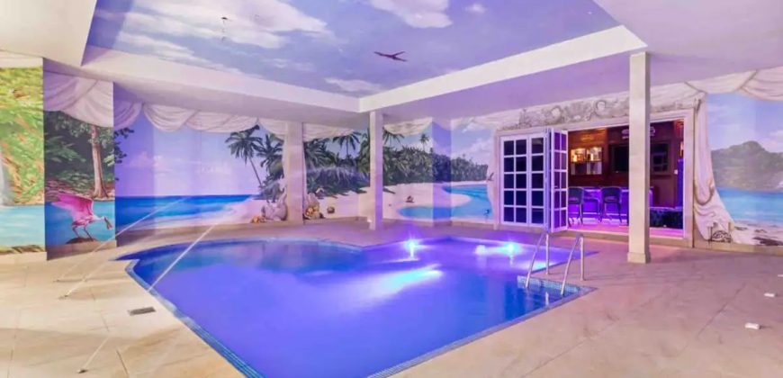 The White House facility is second to none it’s an Experience unparalleled luxury and style in a home that defines contemporary elegance.