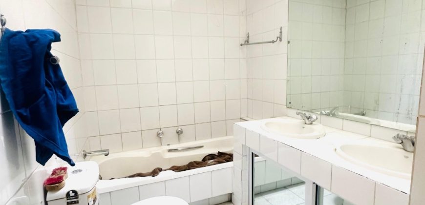 Investment property in Bezuidenhout Valley