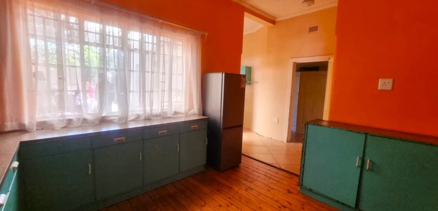 3-Bedroom House with 2 outside rooms