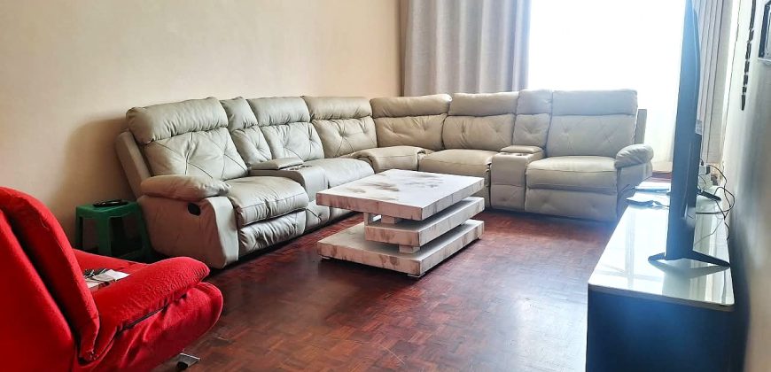 Modern and well maintained 1.5 bedroom apartment.