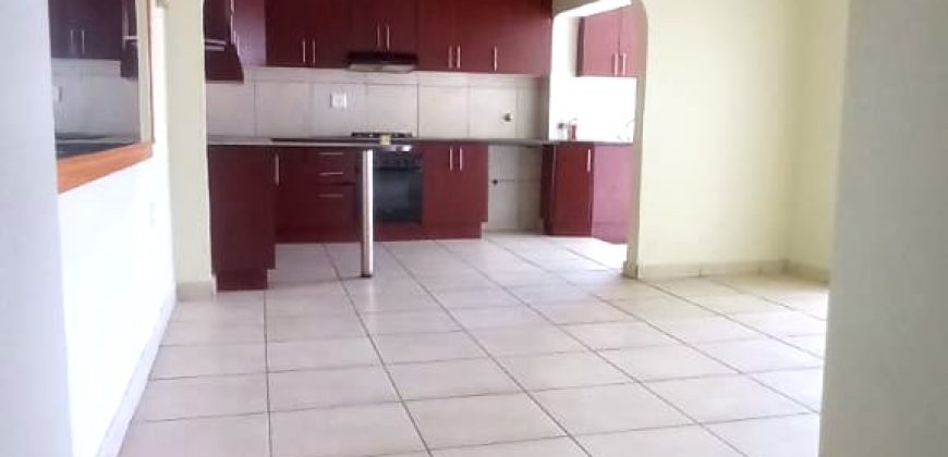 6 Bedroom family home with income cottages