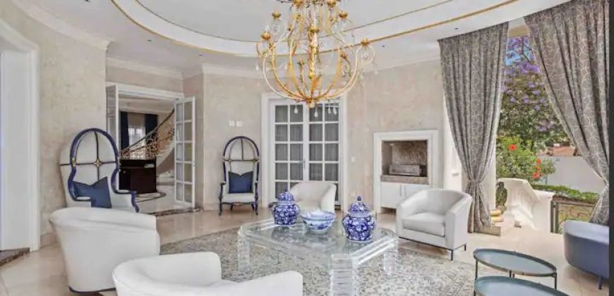The White House facility is second to none it’s an Experience unparalleled luxury and style in a home that defines contemporary elegance.