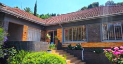Spacious family home with a separate cottage in Cyrildene