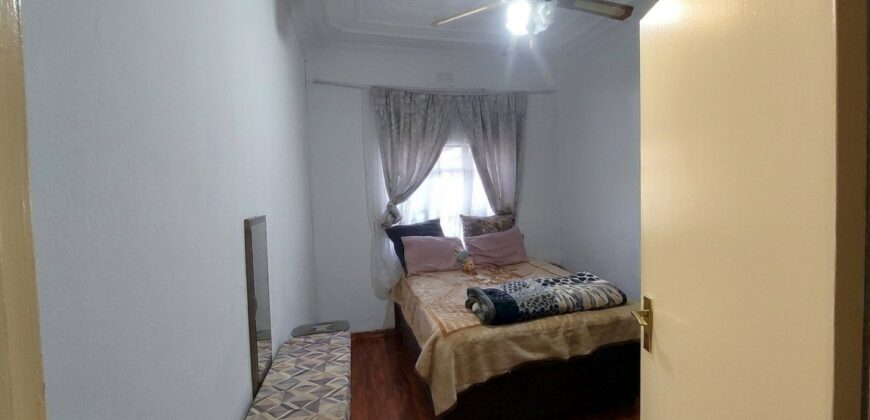 Spacious Property with Multiple Cottages in Kensington