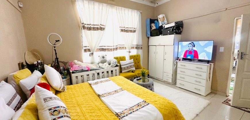 Amazing home in Kensington with income potential