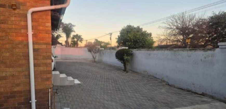 Spacious Family Home with Additional Cottages in Tedstoneville, Germiston