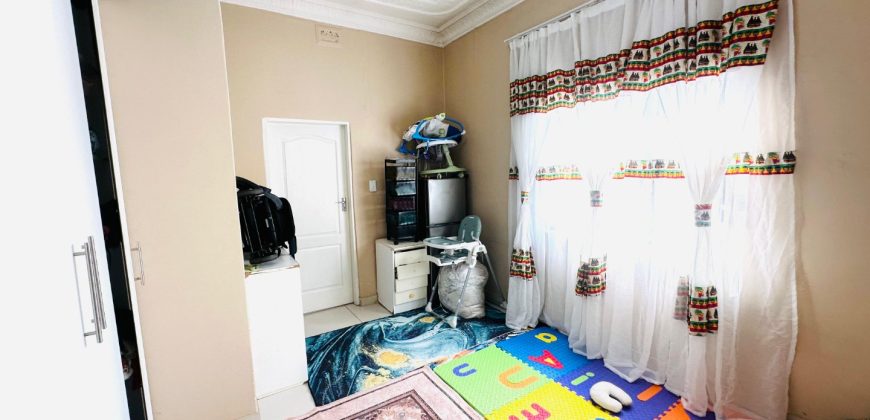 Amazing home in Kensington with income potential