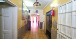 Guest house with multiple rooms, shops and entertainment area!