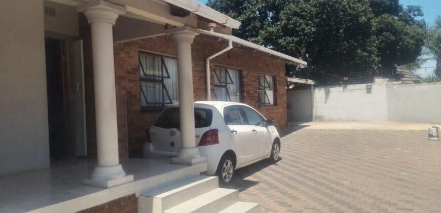 Spacious Family Home with Additional Cottages in Tedstoneville, Germiston