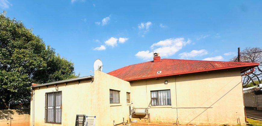 Amazing home in Kensington with income potential