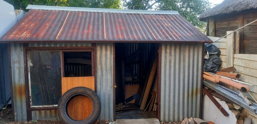 Spacious Property with Multiple Cottages in Kensington