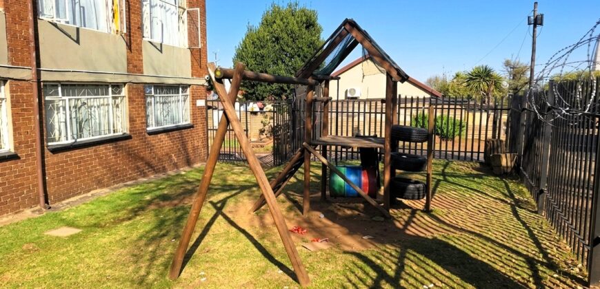 Smart 2 Bedroom Apartment in Symhurst