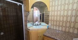 Guest house with multiple rooms, shops and entertainment area!