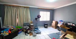 Spacious family home with a separate cottage in Cyrildene