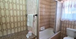 Guest house with multiple rooms, shops and entertainment area!