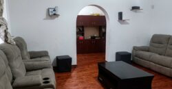 Spacious Property with Multiple Cottages in Kensington