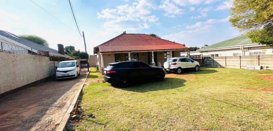 Amazing home in Kensington with income potential