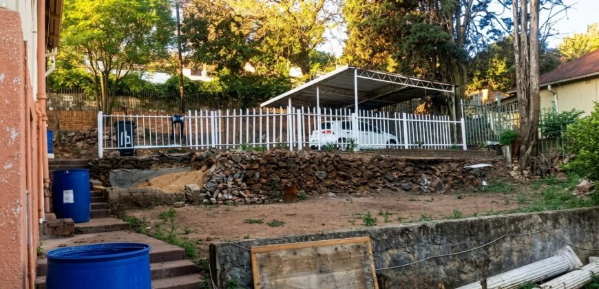 Spacious Property with Multiple Cottages in Kensington