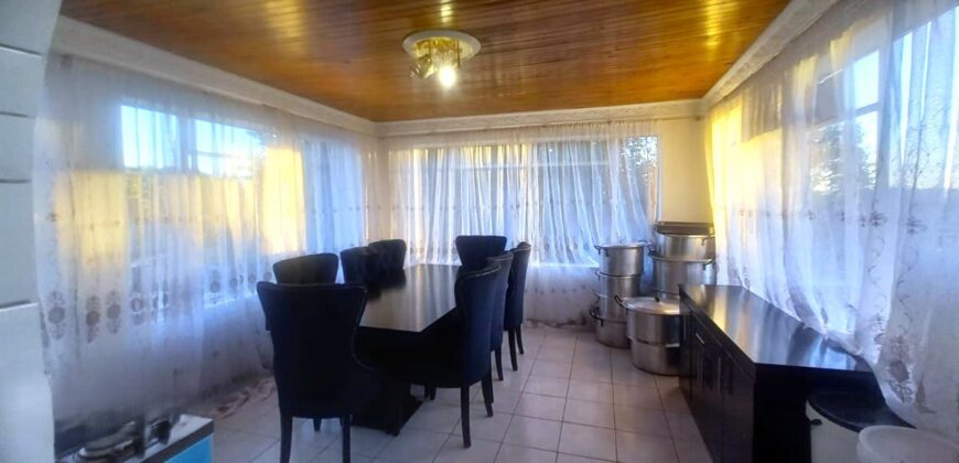 Spacious Property with Multiple Cottages in Kensington