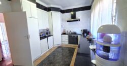 Spacious family home with a separate cottage in Cyrildene