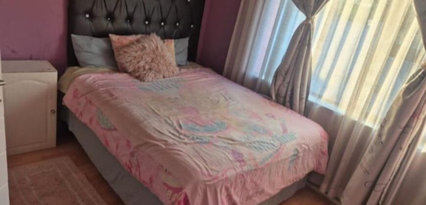 Spacious Family Home with Additional Cottages in Tedstoneville, Germiston